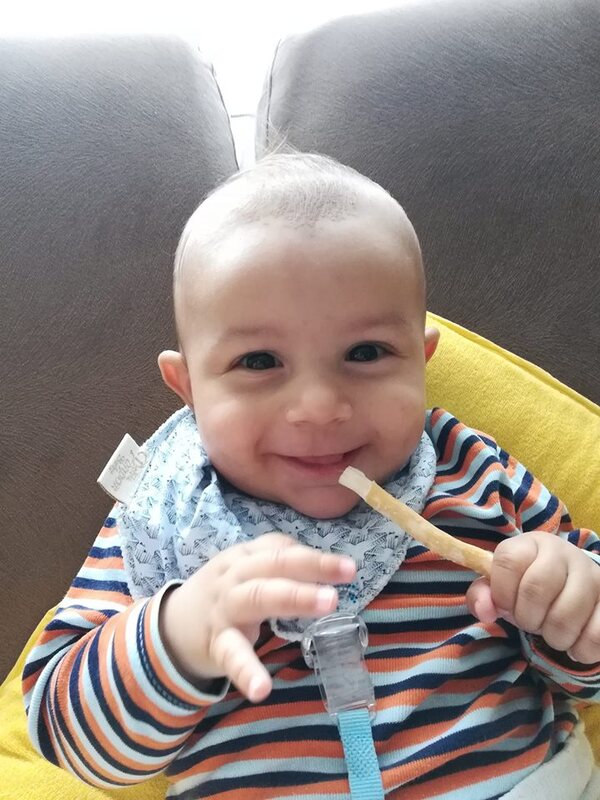 Kid enjoying Siwak